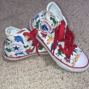 Converse (dinosaur print)